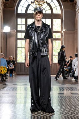 Junya Watanabe Men s Ready-to-Wear Spring Summer 2027 Collection Fashion Show at Paris Fashion Week, June 26, 2026 Junya Watanabe Men’s Ready-to-Wear Spring Summer 2027 Collection Fashion Show at Paris Fashion Week, June 26, 2026, Paris, France  Copyright: xAgencex xBestimagexAgencex xBestimagex