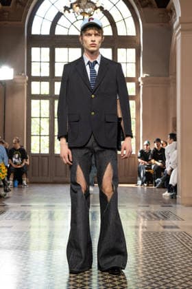 Junya Watanabe Men s Ready-to-Wear Spring Summer 2027 Collection Fashion Show at Paris Fashion Week, June 26, 2026 Junya Watanabe Men’s Ready-to-Wear Spring Summer 2027 Collection Fashion Show at Paris Fashion Week, June 26, 2026, Paris, France  Copyright: xAgencex xBestimagexAgencex xBestimagex