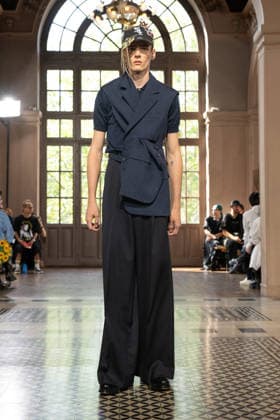 Junya Watanabe Men s Ready-to-Wear Spring Summer 2027 Collection Fashion Show at Paris Fashion Week, June 26, 2026 Junya Watanabe Men’s Ready-to-Wear Spring Summer 2027 Collection Fashion Show at Paris Fashion Week, June 26, 2026, Paris, France  Copyright: xAgencex xBestimagexAgencex xBestimagex