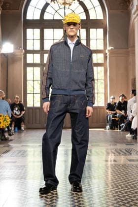 Junya Watanabe Men s Ready-to-Wear Spring Summer 2027 Collection Fashion Show at Paris Fashion Week, June 26, 2026 Junya Watanabe Men’s Ready-to-Wear Spring Summer 2027 Collection Fashion Show at Paris Fashion Week, June 26, 2026, Paris, France  Copyright: xAgencex xBestimagexAgencex xBestimagex