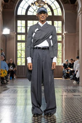 Junya Watanabe Men s Ready-to-Wear Spring Summer 2027 Collection Fashion Show at Paris Fashion Week, June 26, 2026 Junya Watanabe Men’s Ready-to-Wear Spring Summer 2027 Collection Fashion Show at Paris Fashion Week, June 26, 2026, Paris, France  Copyright: xAgencex xBestimagexAgencex xBestimagex