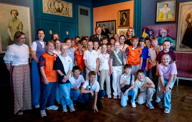 27-06-2026 Veterans King Willem-Alexander attended the 22nd edition of Veterans Day, a tribute to the more than 100,000 Dutch veterans who have served in the cause of peace, at the Koninklijke Schouwburg in The Hague. Â  Copyright: xPPEx