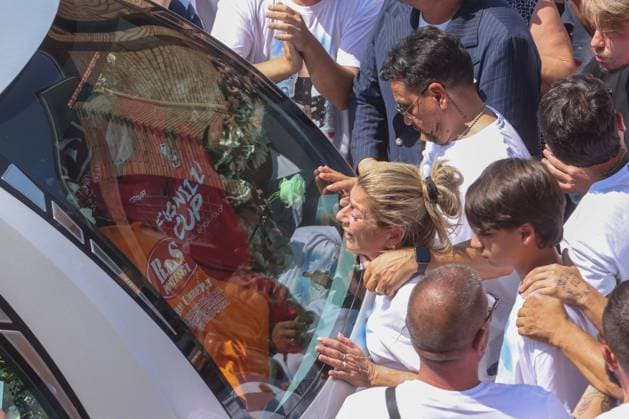 IPA86125407 - Naples: The funeral of Lorenzo Spasiano, the 19-year-old factory worker killed in Miano by a gunshot to the chest. Pictured is Lorenzo Spasiano™s mother.  Copyright: xx xx 86125407