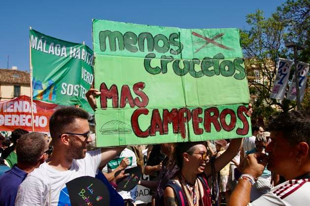 June 27 Housing Protest in Málaga June 27 Housing Protest in Málaga Photo of the June 27 housing protest in Málaga on June 27, 2026, in Málaga, Andalusia, Spain. Associations, neighborhood groups, and political parties demonstrated in Málaga against the housing crisis on Sunday, June 27. Representatives from the Málaga Para Vivir association, the Málaga branch of the PSOE, Adelante Andalucía, Por Andalucía, and Izquierda Unida attended. JUNE 27, 2026, Málaga, Málaga, Spain  Copyright: xÃlexxZeax 7626381