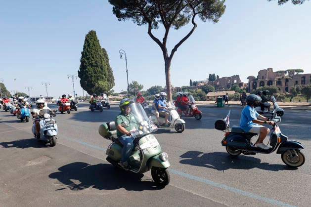 June 27, 2026, Rome, Rome, ITALY: Vespa Piaggio 80th Anniversary Parade, Rome, June 27, 2026 Rome ITALY  - ZUMAa289 20260627_zia_a289_044 Copyright: xRiccardoxDexLucax xAgfx