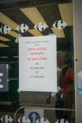 Prohibition on the Sale of Alcohol 457697 June 27, 2026  Copyright: xBarbaraxNeymanx xStarfacex STAR_457697_003