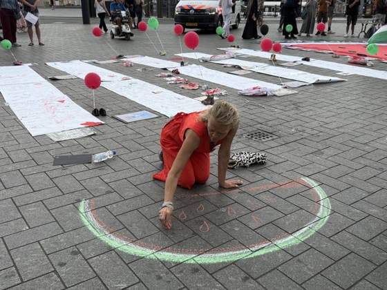 Demonstration in Netherlands for the children killed in Gaza AMSTERDAM, NETHERLANDS - JUNE 27: Demonstrators gather in front of Amsterdam Central Station to commemorate Palestinian children killed during Israeli attacks in Gaza, on June 27, 2026, in Amsterdam, Netherlands. Selman Aksunger Anadolu Amsterdam Netherlands. Editorial use only. Please get in touch for any other usage.  Copyright: x2026xAnadoluxSelmanxAksungerx