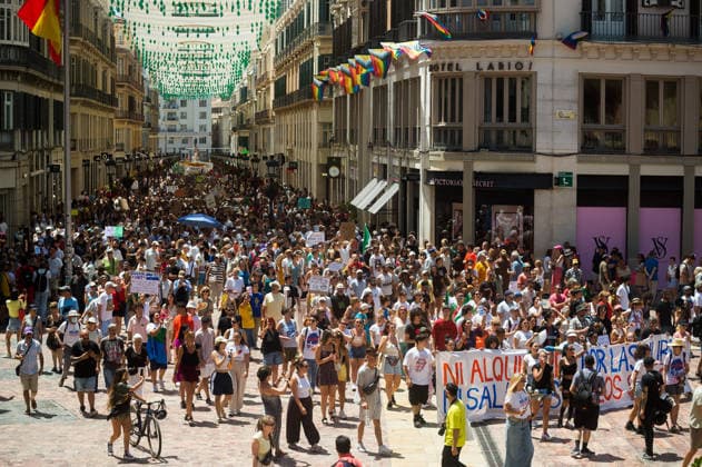 June 27, 2026, Malaga, Spain: Protesters march on the streets holding a banner as they take part in a demonstration in favor of decent housing. Social organisations and community groups belonging to the Malaga para Vivir platform have denounced the growing difficulty of accessing decent housing due to rising rates and the increasing cost of living in the city. As a result, they are calling for a general strike over the housing crisis. Malaga Spain - ZUMAs197 20260627_aaa_s197_020 Copyright: xJesusxMeridax