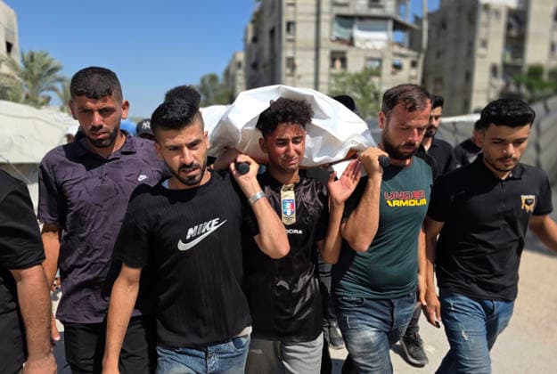 Mourners bid farewell to siblings killed in Khan Younis strike Mourners gather around the bodies of a young man and his younger sister at Nasser Medical Complex in Khan Younis, southern Gaza Strip, on June 27, 2026. The siblings were killed in an Israeli strike that targeted their tent in the al-Mawasi area of Khan Younis. Photo by Tariq Mohammad APA Images Khan Yunis Gaza Strip Palestinian Territory 270626_Khan_Yunis_TM_04(5) Copyright: xapaimagesxTariqxMohammad xapaimagesx