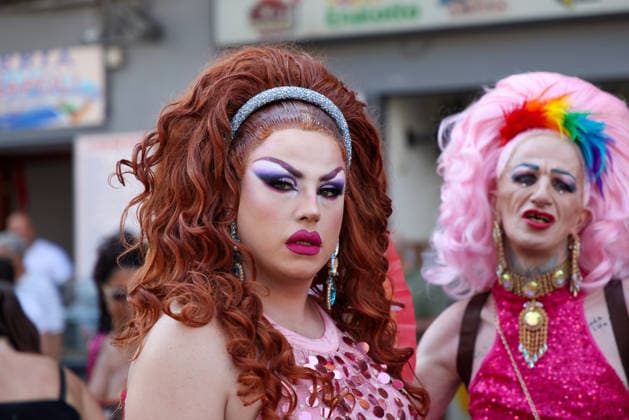 Gay Pride 20226 a Napoli On June 27, 2026, the Naples Gay Pride parade took place; a long procession set off from Porta Capuana and wound its way through the streets of the city, arriving at Piazza Dante, where local officials offered greetings followed by a long concert celebrating the event s 30th anniversary in Naples. Napoli Piazza Dante CAMPANIA ITALIA Copyright: xFABIOxSASSOxFabioxSassox 226A0998