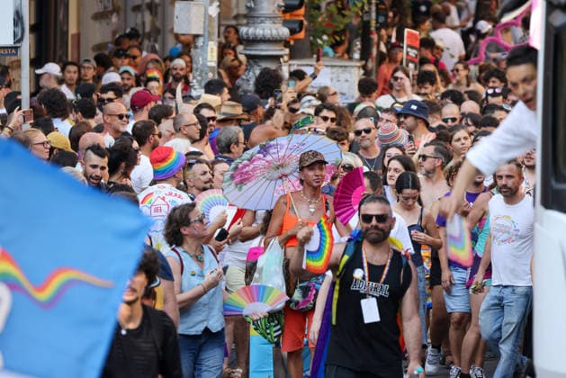 Gay Pride 20226 a Napoli On June 27, 2026, the Naples Gay Pride parade took place; a long procession set off from Porta Capuana and wound its way through the streets of the city, arriving at Piazza Dante, where local officials offered greetings followed by a long concert celebrating the event s 30th anniversary in Naples. Napoli Piazza Dante CAMPANIA ITALIA Copyright: xFABIOxSASSOxFabioxSassox 226A1311