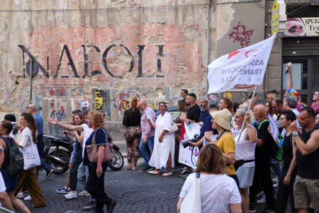 Gay Pride 20226 a Napoli On June 27, 2026, the Naples Gay Pride parade took place; a long procession set off from Porta Capuana and wound its way through the streets of the city, arriving at Piazza Dante, where local officials offered greetings followed by a long concert celebrating the event s 30th anniversary in Naples. Napoli Piazza Dante CAMPANIA ITALIA Copyright: xFABIOxSASSOxFabioxSassox 226A1220