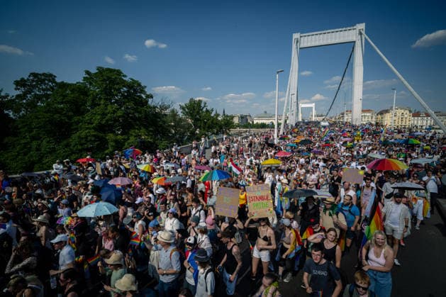 June 27, 2026, Budapest, Budapest, Hungary: Tens of thousands of participants are crossing the famous Elizabeth bridge over the Danube during the 31st Budapest Pride march on 27 June, 2026. Budapest Hungary  - ZUMAa256 20260627_zip_a256_012 Copyright: xDanielxAlfoldix