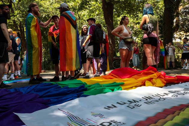 June 27, 2026, Munich, Bayern, Germany: People march through Munich s streets under the banner Our diversity. Our strength to advocate for LGBTQIA+ rights, despite high temperatures. Munich Germany  - ZUMAm309 20260627_zip_m309_018 Copyright: xJuliusxMortsix