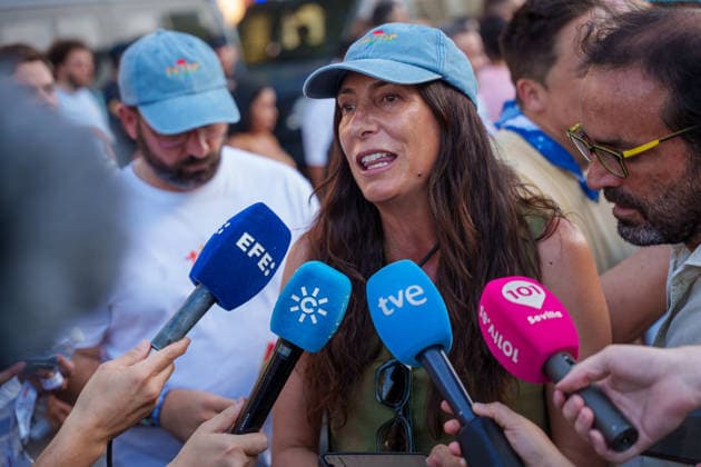 The streets of Seville are flooded with people at the 2026 Pride Parade. The acting Regional Minister of Equality for the Regional Government of Andalusia, Loles López, speaks to the media. June 27, 2026, in Seville, Andalusia, Spain. This Saturday, June 27, Seville celebrates its big LGBTQI Pride Day with the traditional Southern Pride Parade. The march, will begin at the headquarters of the Seville Provincial Council, proceed along the Ronda Histórica, and end at the Alameda de Hércules. JUNE 27, 2026 Francisco J. Seville, Andalusia Seville, Andalusia, Spain  Copyright: xFranciscoxJ.xOlmox 7627020