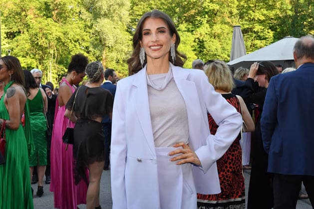 Cathy Hummels bei der Eroeffnung vom 43. Filmfest Muenchen mit der Film Premiere von TVaterland am 27.06.2026 in Muenchen Cathy Hummels attends the Opening Red Carpet of the 43rd Munich Film Festival (Filmfest München) at Gasteig HP 8 on June 27, 2026 in Munich, Germany 43. Filmfest Muenchen Opening *** Cathy Hummels at the opening of the 43rd Munich Film Festival with the premiere of *TVaterland* on June 27, 2026, in Munich. Cathy Hummels attends the opening red carpet of the 43rd Munich Film Festival (Filmfest München) at Gasteig HP 8 on June 27, 2026, in Munich, Germany. 43rd Munich Film Festival Opening 