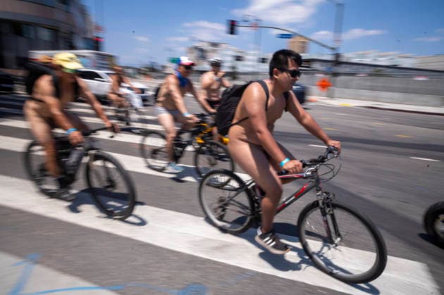 June 27, 2026, Los Angeles, California, USA: Nude cyclists ride through Downtown Lo Angeles in the World Naked Bike Ride on June 27, 2026. Los Angeles USA - ZUMAc68_ 20260627_zaf_c68_018 Copyright: xRingoxChiux