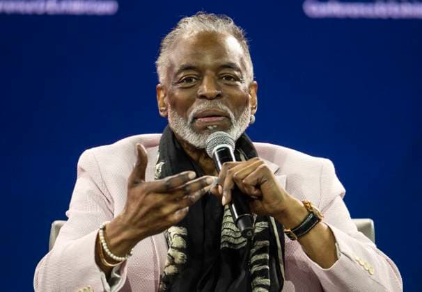 June 27, 2026 -Chicago, Illinois, USA - LEVAR BURTON speaks during the American Library Association s 2026 Conference and Exhibition. The ALA is celebrating its 150th anniversary this year. Chicago USA  - ZUMAce6_ 20260627_zaf_ce6_023 Copyright: xBrianxCahnx