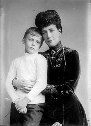 RECORD DATE NOT STATED Maud Queen of Norway with her son Prince Olav. 1910 Maud Queen of Norway with her son Prince Olav. Maud(1869 ? 1938) was Queen of Norway, as spouse of King Haakon VII. Olav V (1903 ? 1991) was King of Norway from 1957 until his death. Editorial use only. All other uses to be cleared with the copyright owner (World History Archive), in advance., WHA_119_0220.jpg, Maud Queen of Norway; Prince Olav; royalty; Norwegian royalty; mother and son; Queen Maud; King Haakon VII; King Olav V; historical figures; Norwegian history; European royalty; monarchs; Norwegian monarchy; family portrait; royal family; Queen consort; King and Queen; Norwegian monarchs; motherhood; parenting; Norwegian heritage; Scandinavian royalty; Queen M Copyright: xx