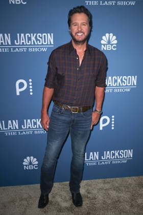 Alan Jackson Last Call: One More for the Road - The Finale Luke Bryan arriving backstage at Alan Jackson Last Call: One More for the Road - The Finale concert held at Nissan Stadium on June 27, 2026 in Nashville, TN. Curtis Hilbun AFF-USA.com Nashville Nissan Stadium Tennessee USA Copyright: xCurtisxHilbunx xAFF-USA.comx