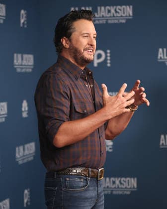 Alan Jackson Last Call: One More for the Road - The Finale Luke Bryan arriving backstage at Alan Jackson Last Call: One More for the Road - The Finale? concert held at Nissan Stadium on June 27, 2026 in Nashville, TN. Curtis Hilbun AFF-USA.com Nashville Nissan Stadium Tennessee USA Copyright: xCurtisxHilbunx xAFF-USA.comx