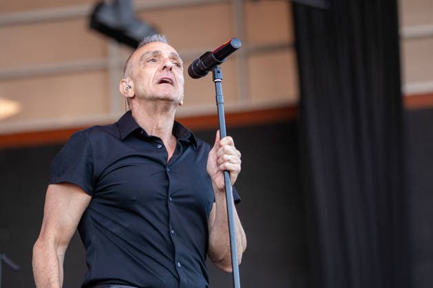 June 27, 2026, Milwaukee, Wisconsin, U.S: HANK AZARIA performs with the EZ Street Band during the Summerfest Music Festival in Milwaukee, Wisconsin Milwaukee U.S  - ZUMAs135 20260627_zap_s135_004 Copyright: xDanielxDeSloverx