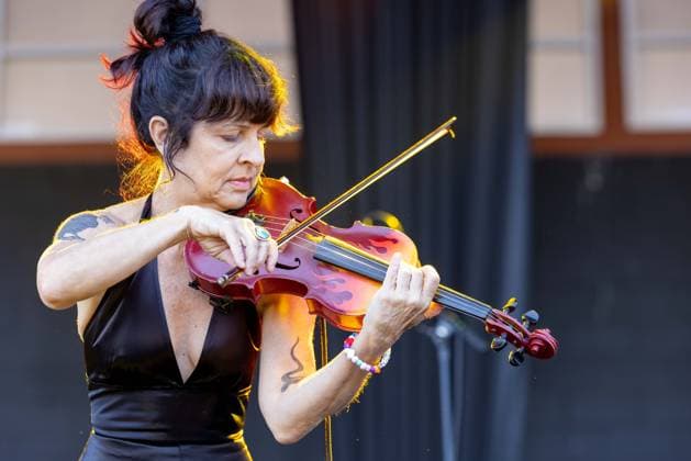 June 27, 2026, Milwaukee, Wisconsin, U.S: Musician TRACY BONHAM during the Summerfest Music Festival in Milwaukee, Wisconsin Milwaukee U.S  - ZUMAs135 20260627_zap_s135_024 Copyright: xDanielxDeSloverx