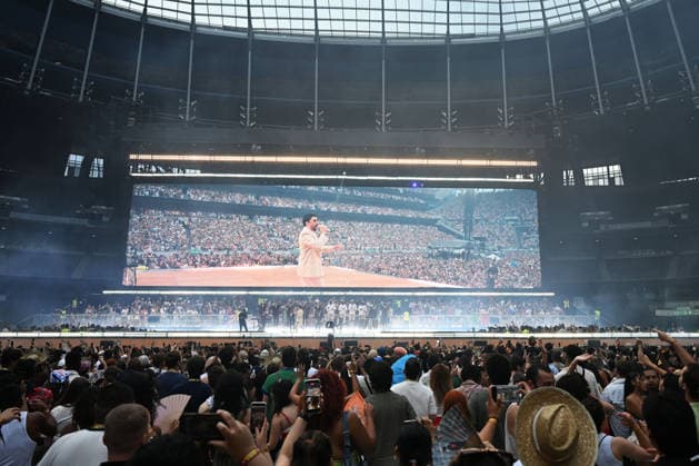 Bad Bunny performing at Tottenham Hotspur Stadium LONDON, ENGLAND - JUNE 27: Bad Bunny performing at Tottenham Hotspur Stadium on June 27, 2026 in London, England. CAP MAR MAR Great Britain Copyright: xMartinxHarris CapitalxPicturesx