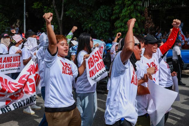 Anti-corruption rally in Philippines demands VP Sara Duterte s impeachment METRO MANILA, PHILIPPINES - JUNE 28: People take part in an anti-corruption rally a few days before the impeachment trial of Vice President Sara Duterte in Quezon City, Metro Manila, Philippines, on June 28, 2026. The rally is organized by interfaith groups, including Catholic and Muslim leaders, to demand better governance, electoral reforms, an end to corruption, and the successful impeachment of Vice President Sara Duterte, whose trial is scheduled to begin at the Senate on July 6. Daniel Ceng Anadolu Meto Manila Philippines. Editorial use only. Please get in touch for any other usage.  Copyright: x2026xAnadoluxDanielxCengx