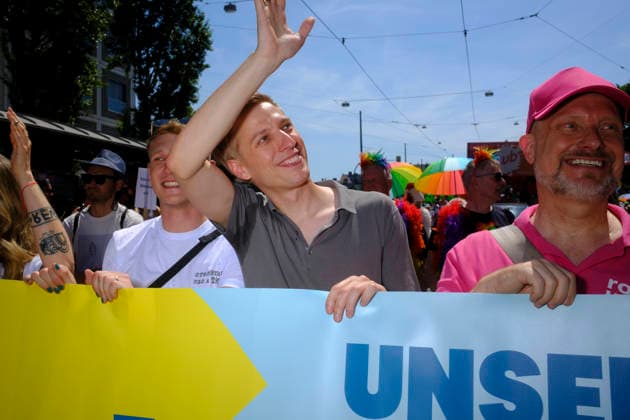Oberbürgermeister Dominik Krause (rechts) und sein Verlobter Sebastian Müller beim CSD - Christopher Street Day, München 27.06.2026 *** Mayor Dominik Krause (right) and his fiancé Sebastian Müller at CSD (Christopher Street Day), Munich, June 27, 2026