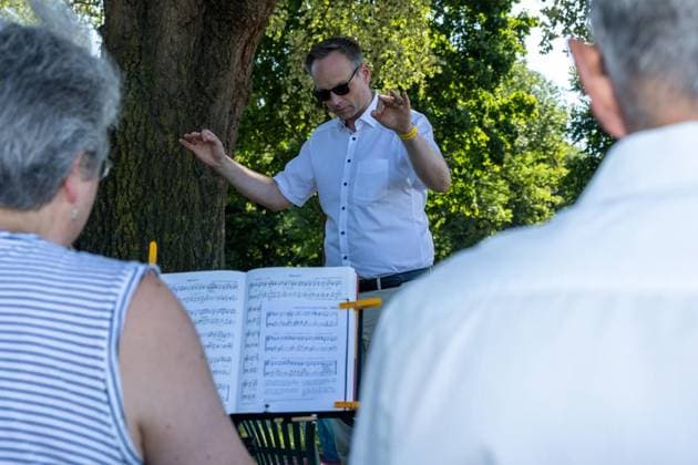 Tauffest am Auesee ** NUR FÜR REDAKTIONELLE ZWECKE ** EDITORIAL USE ONLY **<p>Bei einem Tauffest der evangelischen Kirche Wesel am Auesee werden am Sonntag, den 28.06.2026 27 Kinder feierlich getauft. Vor den Taufen fand ein Gottesdienst statt. Deutschland NRW Wesel Copyright: ErwinxPottgiesser *** Baptism Ceremony at Auesee ** FOR EDITORIAL USE ONLY ** EDITORIAL USE ONLY ** p At a baptismal celebration held by the Protestant Church of Wesel at Lake Auesee on Sunday, June 28, 2026, 27 children were solemnly baptized. A church service was held prior to the baptisms. Germany, North Rhine-Westphalia, Wesel. Copyright ErwinxPottgiesser Copyright: ErwinxPottgiesser doc86hg4ek8fdw1g4deiekx ,EDITORIAL USE ONLY
