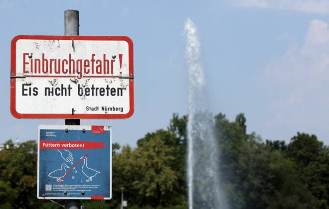 Eine außergewöhnliche Hitzewelle in Deutschland. Die Menschen kühlen sich in den Seen und Flüssen der Stadt ab in Nürnberg , Bayern , Deutschland . Juni 28 , 2026 . Photo by: Davide Elias IPA Photo Pressefoto DENL Copyright: xDavidexEliasx
