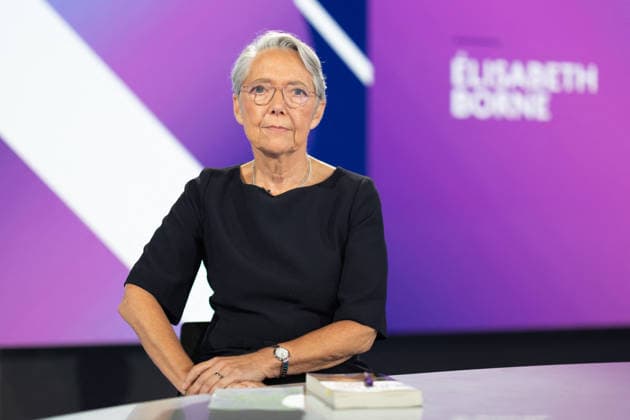 Elisabeth Borne on Dimanche En Politique - Paris Portrait of Ensemble Pour la Republique s MP Elisabeth Borne looks on during an interview for Dimanche En Politique on France 3 channel in Paris, France on June 28, 2026. Photo by Raphael Lafargue ABACAPRESS.COM Paris France  Copyright: xLafarguexRaphael ABACAx