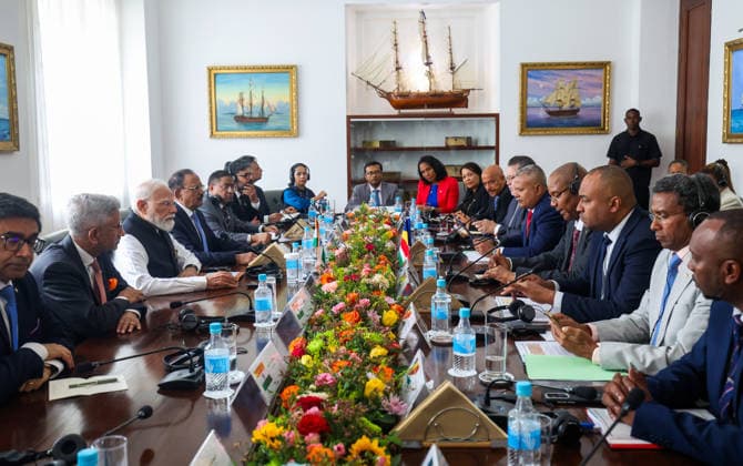 RECORD DATE NOT STATED Prime Minister Narendra Modi holds delegation-level talks with Seychelles President Patrick Herminie Victoria Seychelles , Jun 28 (ANI): Prime Minister Narendra Modi holds delegation-level talks with Seychelles President Patrick Herminie, in Victoria on Sunday. (Narendra Modi Photo Gallery ANI Photo) Victoria Seychelles Copyright: xANIx ANI_20260628065