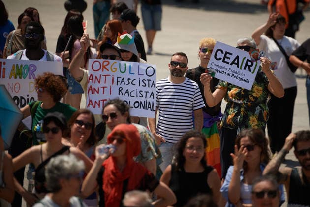 Gay Pride march in Pamplona, Spain - 28 Jun 2026 Protesters from the CEAR (Spanish Commission for Refugee Aid) collective, hold placards during the Gay Pride march. Hundreds of people participated in the demonstration held to mark International LGBTI+ Pride Day. The main focus of the demonstration was the discrimination against the refugee community, and of course, respect from institutions, while some feminist groups are excluding transgender people. Pamplona Spain Copyright: xElsaxAxBravox xSOPAxImagesx GAY PRIDE 2026_EAB_3148 (2)