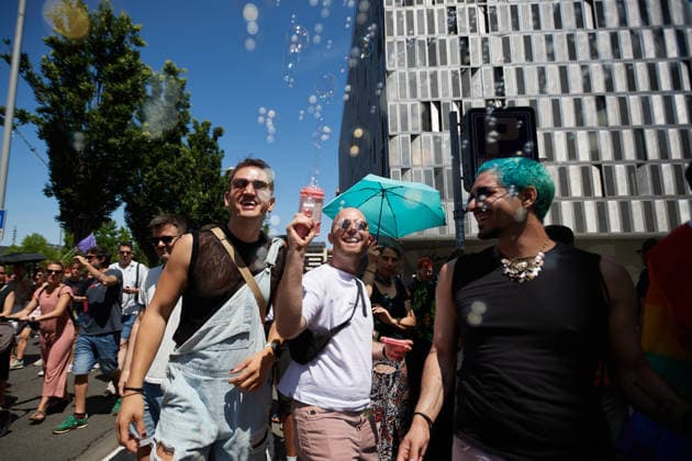 Gay Pride march in Pamplona, Spain - 28 Jun 2026 A protester with a bubble gun seen during the Gay Pride march. Hundreds of people participated in the demonstration held to mark International LGBTI+ Pride Day. The main focus of the demonstration was the discrimination against the refugee community, and of course, respect from institutions, while some feminist groups are excluding transgender people. Pamplona Spain Copyright: xElsaxAxBravox xSOPAxImagesx GAY PRIDE 2026_EAB_3148 (12)