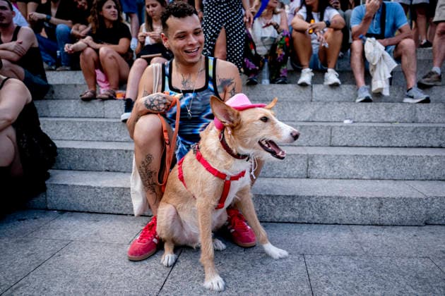 Celebration of the Plumas y Patitas 2026 event at Plaza Pedro Zerolo in Madrid Celebration of the Plumas y Patitas 2026 event at Plaza Pedro Zerolo on June 28, 2026, in Madrid, Spain. This event, part of the official activities of Madrid’s LGBTIQ Pride, brings together hundreds of attendees and their pets to raise awareness about animal abandonment, promote responsible adoption, and highlight family diversity and respect for animal rights. JUNE 28, 2026 A Pé Madrid Madrid, Spain  Copyright: xA.xPÃ rezxMecax 7629031