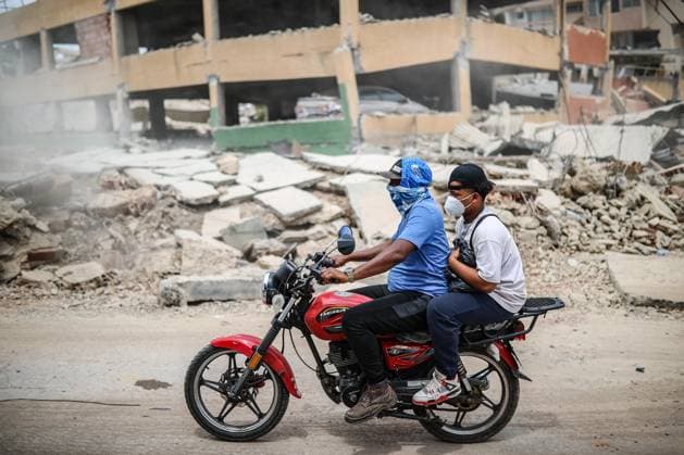 Daily life continues in La Guaira amid search and rescue efforts after Earthquakes LA GUAIRA, VENEZUELA - JUNE 28: A general view of daily life as search and rescue operations continue for survivors trapped under collapsed buildings following two powerful earthquakes, in the coastal state of La Guaira, Venezuela on June 28, 2026 Cem Tekkesinoglu Anadolu La Guaira Venezuela. Editorial use only. Please get in touch for any other usage.  Copyright: x2026xAnadoluxCemxTekkesinoglux
