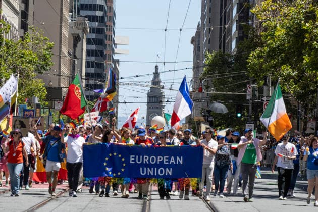 Contingents march up Market Street in the annual LGBTQ Pride Parade in San Francisco on Sunday, Junne 28, 2026. Tens of thousands turned out to watch and participate in the spectacle.  SXP2026062819 TERRYxSCHMITT