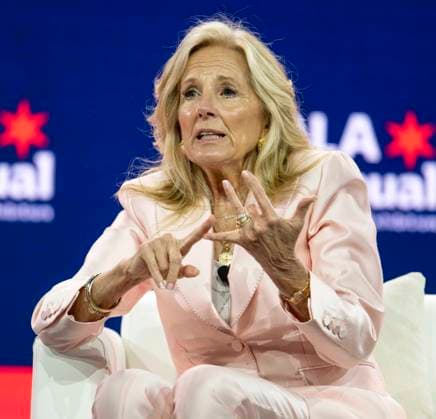 June 28, 2026 -Chicago, Illinois, USA - Dr. JILL BIDEN speaks during the American Library Association s 2026 Conference and Exhibition. The ALA is celebrating its 150th anniversary this year. Chicago USA - ZUMAce6_ 20260628_zaf_ce6_005 Copyright: xBrianxCahnx
