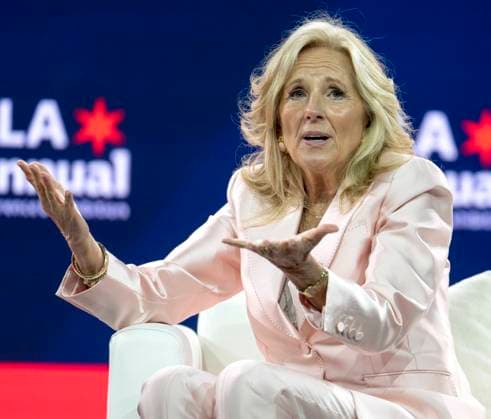 June 28, 2026 -Chicago, Illinois, USA - Dr. JILL BIDEN speaks during the American Library Association s 2026 Conference and Exhibition. The ALA is celebrating its 150th anniversary this year. Chicago USA - ZUMAce6_ 20260628_zaf_ce6_009 Copyright: xBrianxCahnx