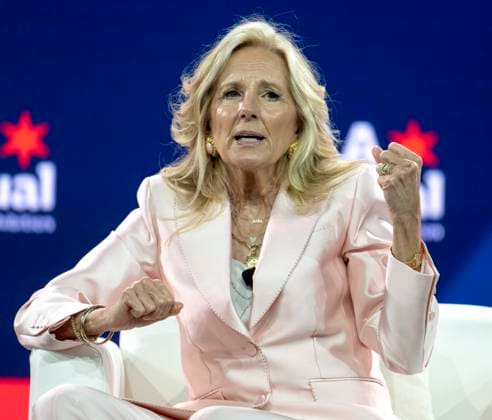 June 28, 2026 -Chicago, Illinois, USA - Dr. JILL BIDEN speaks during the American Library Association s 2026 Conference and Exhibition. The ALA is celebrating its 150th anniversary this year. Chicago USA - ZUMAce6_ 20260628_zaf_ce6_012 Copyright: xBrianxCahnx