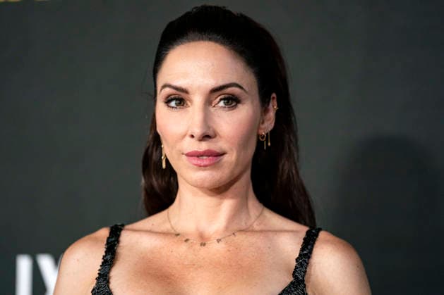 Whitney Cummings arrives on the red carpet before the 27th Mark Twain Prize for American Humor Award at the Kennedy Center for the Performing Arts in Washington DC on Sunday, June 28, 2026.  WAP20260628380 BONNIExCASH
