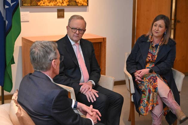 ANTHONY ALBANESE SOCIAL MEDIA BAN, Prime Minister Anthony Albanese meet with social media ban for under 16s advocates Wayne Holdsworth and Mia Bannister at Parliament House in Canberra, Monday, June 29, 2026. ( NO ARCHIVING CANBERRA AUSTRALIAN CAPITAL TERRITORY AUSTRALIA  Copyright: xMICKxTSIKASx 20260629153135410578