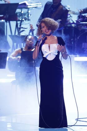 2026 BET Awards - Show Raye performs onstage during the 2026 BET Awards at Peacock Theater on June 28, 2026 in Los Angeles, California. Los Angeles Peacock Theater California United States Copyright: xCraSH imageSPACEx