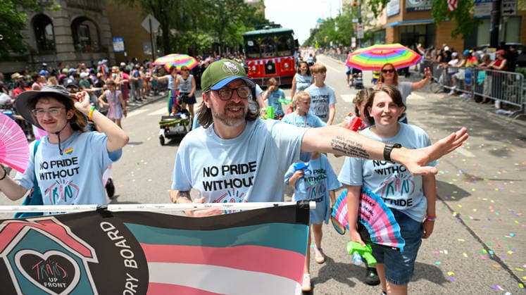 June 28, 2026, Chicago, Illinois, USA: Trans Up front board member, BOB SKREZYMA waves at the crowd while holding the banner for the organization during Chicago s annual pride parade on Sunday, June 28th, 2026. Chicago USA - ZUMAd171 20260628_znp_d171_010 Copyright: xSethxDonovanx