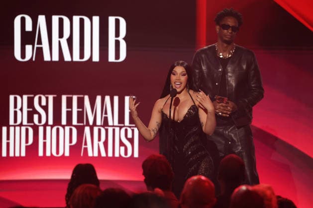 2026 BET Awards - Show Cardi B accepts the Best Female Hip Hop Artist award onstage during the 2026 BET Awards at Peacock Theater on June 28, 2026 in Los Angeles, California. . Los Angeles Peacock Theater California United States Copyright: xCraSH imageSPACEx