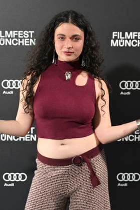 Anna Shirin Habedank bei der Premiere der ARD-Miniserie Ritus auf dem 43. Filmfest München 2026 in der Astor Film Lounge im Arri Kino. München, 28.06.2026 *** Anna Shirin Habedank at the premiere of the ARD miniseries *Ritus* at the 43rd Munich Film Festival in 2026, held at the Astor Film Lounge in the Arri Kino in Munich, June 28, 2026 Foto:xS.xReaghx xFuturexImagex ritus_6620