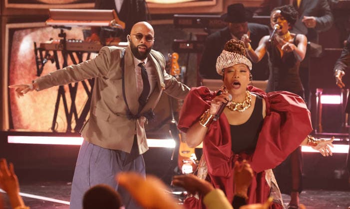 2026 BET Awards - Show Common, Queen Latifah perform onstage during the 2026 BET Awards at Peacock Theater on June 28, 2026 in Los Angeles, California. Los Angeles Peacock Theater California United States Copyright: xCraSH imageSPACEx