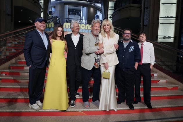 June 28, 2026, Los Angeles, California, USA: Chris Meledandri, Zoey Deutch, Pierre Coffin, Jeff Bridges, Allison Janney, Bobby Moynihan, Jesse Eisenberg at the premiere of Minions & Monsters at The Dolby Theatre. Los Angeles USA - ZUMAg107 20260628_zep_g107_044 Copyright: xNinaxPrommerx